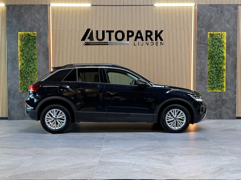 Volkswagen T-Roc 1.5 TSI Life AUTOMAAT|LED|DEALER ONDERHOUDE uit 2023, foto 6