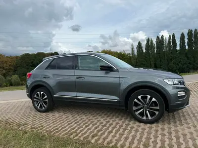 Volkswagen T-Roc 1.5 TSI 150pk 7-DSG 2020 Grijs uit 2020