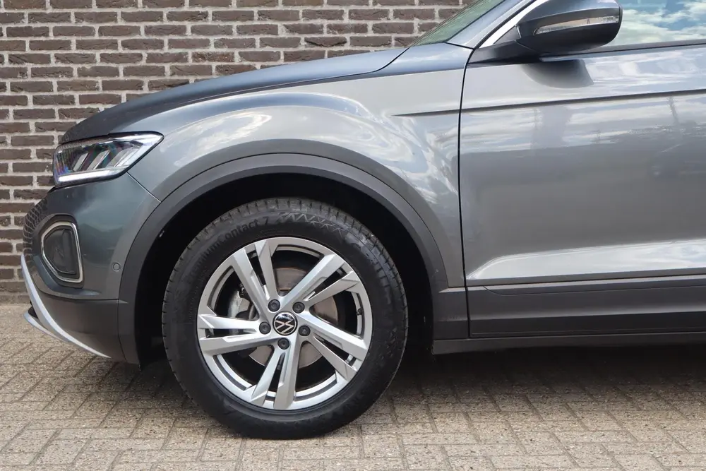 Volkswagen T-Roc 1.0 TSI 110pk Life | Achteruitrijcamera | D uit 2022, foto 14