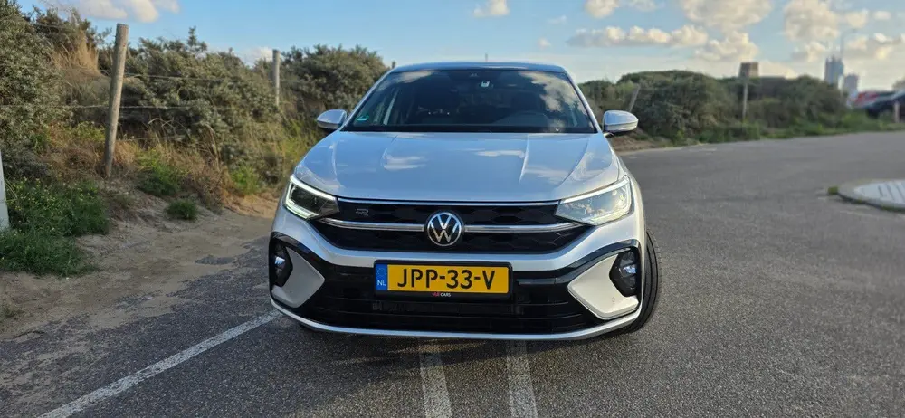 Volkswagen Taigo 1.5 TSI PANO 150pk 3xR-LINE BEATS AUDIO uit 2022, foto 3