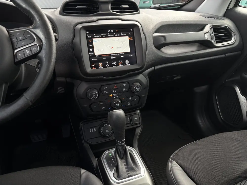 Jeep Renegade 1.3T 4WD Automaat Limited Airco Cr-control Car uit 2019, foto 9
