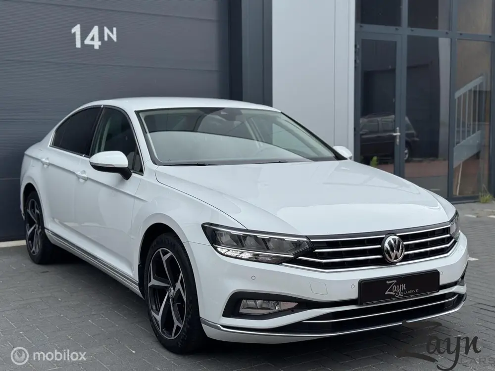 Volkswagen Passat 1.5 TSI Elegance Business R | DSG | Ergo | uit 2019, foto 3