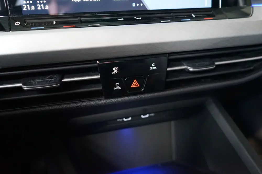 Volkswagen Golf 1.5 eTSI PANO | SFEER | 19'' | IQ | CARPLAY uit 2020, foto 14
