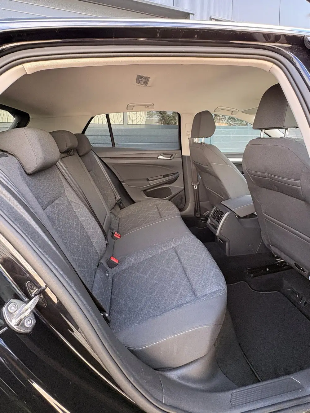 Volkswagen Golf 8 - 1.5 TSI 130pk 2020 Zwart uit 2020, foto 14