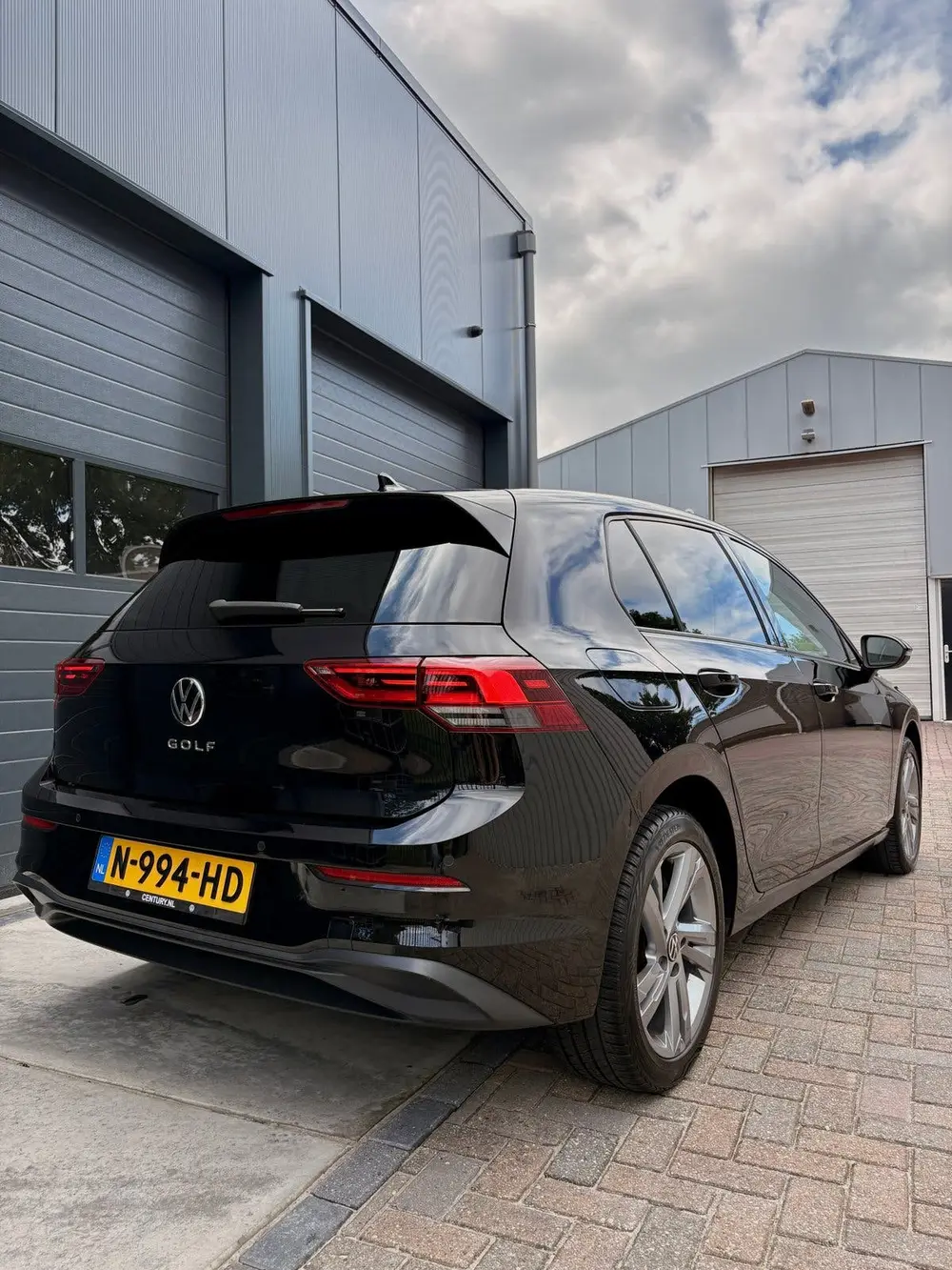 Volkswagen Golf 8 - 1.5 TSI 130pk 2020 Zwart uit 2020, foto 3