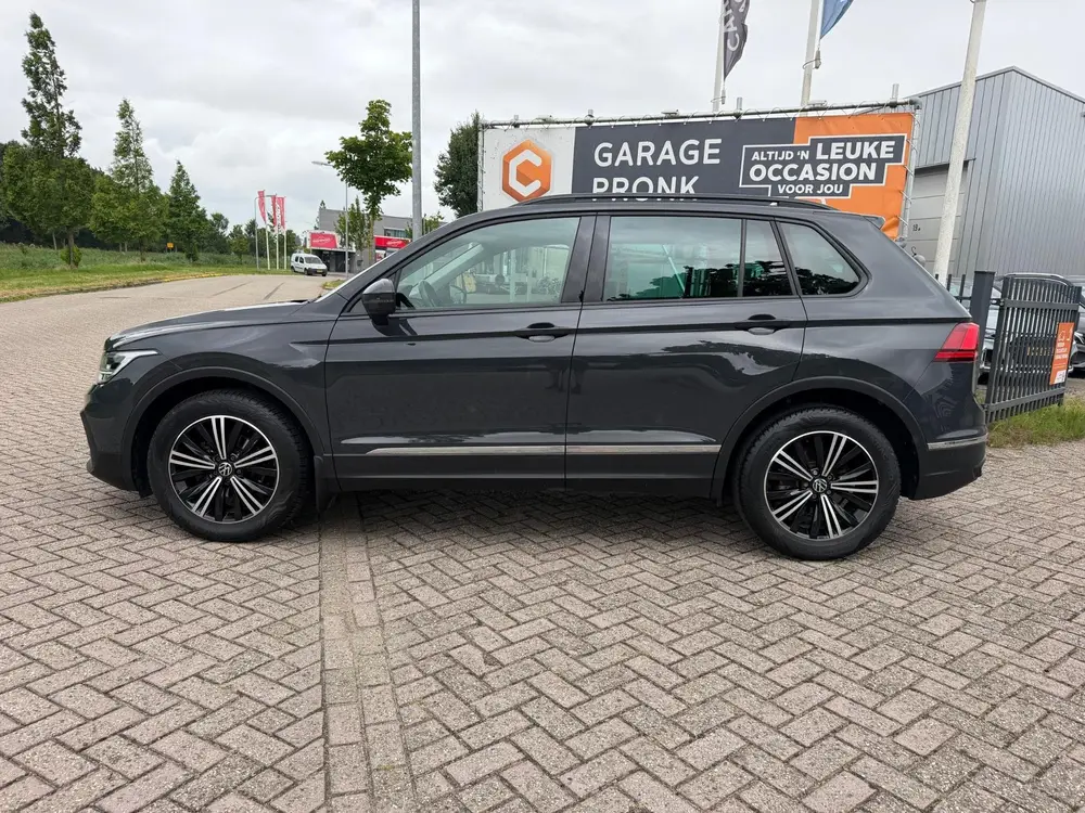 Volkswagen Tiguan 1.5 TSI BOVAG GARANTIE CAMERA/TREKHAAK/CAR uit 2020, foto 3
