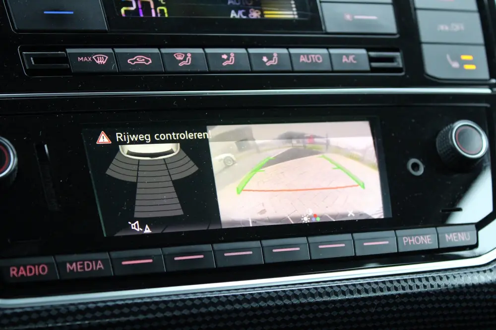 Volkswagen Up! 1.0 - Airco Auto - Camera - Stoelverwarming uit 2021, foto 15
