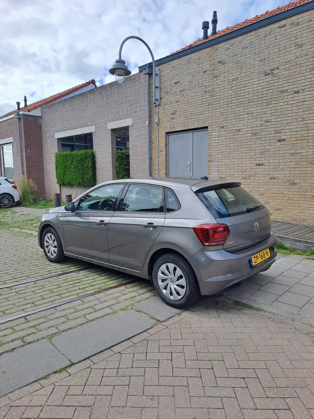 Volkswagen Polo 1.0 TSI 95pk 2019 Grijs, APK tot juli 2027 uit 2019, foto 3