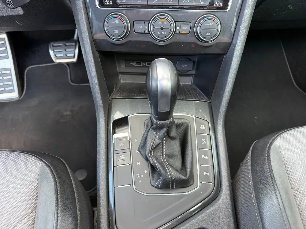Volkswagen Tiguan 1.5 TSI ACT R-line Pano Xenon org NL uit 2020, foto 15