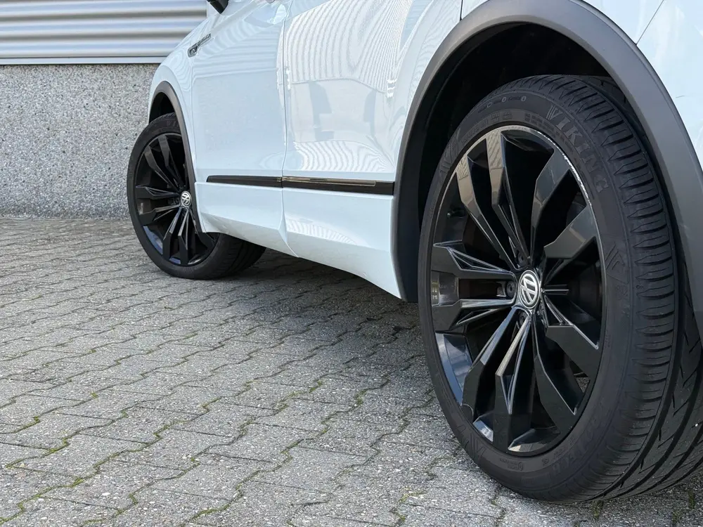 Volkswagen Tiguan 1.5 TSI ACT R-line Pano Xenon org NL uit 2020, foto 6