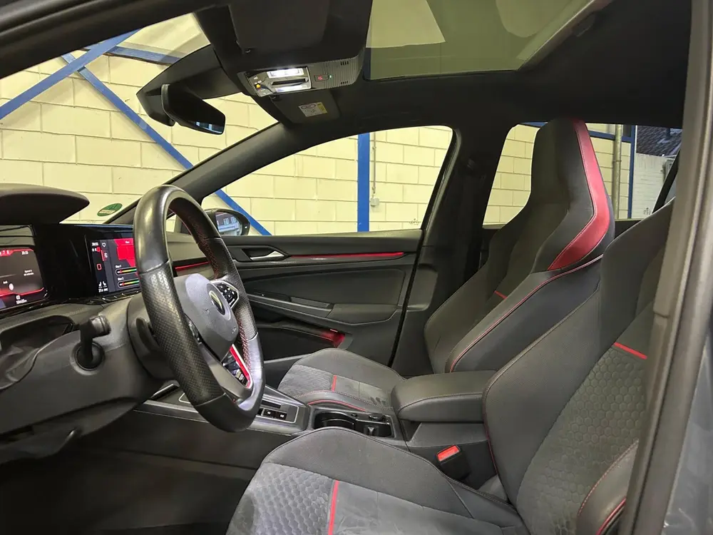 Volkswagen Golf 2.0 TSI GTI Pano uit 2021, foto 16