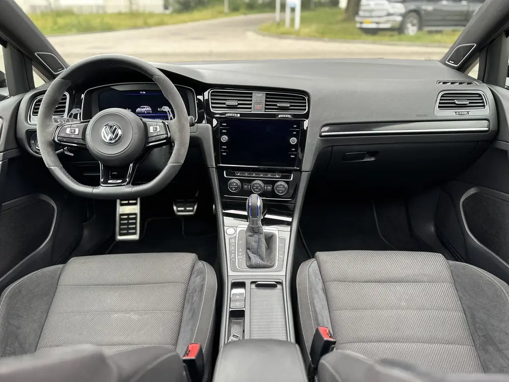 Volkswagen Golf 2.0 TSI 4Motion R Performance |AKRA|PANO|DYN uit 2019, foto 4