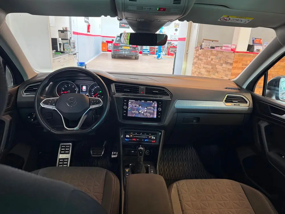 Volkswagen TIGUAN 1.5 TSI Life Business uit 2020, foto 18