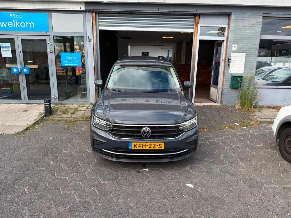 Volkswagen TIGUAN 1.5 TSI Life Business uit 2020, foto 6