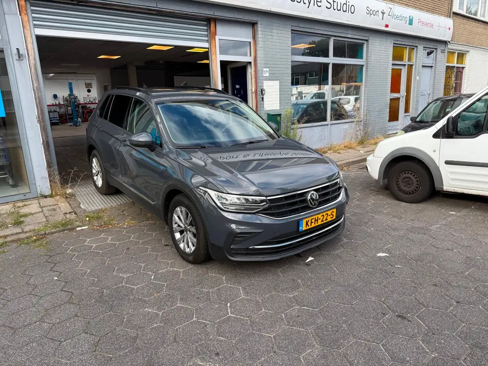 Volkswagen TIGUAN 1.5 TSI Life Business uit 2020, foto 7