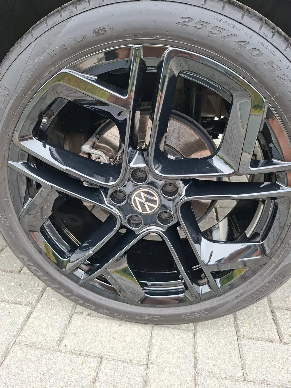 Volkswagen Tiguan 1.5 Etsi R-Line Dsg-7 Pano IQ Trekhaak 36 uit 2025, foto 10