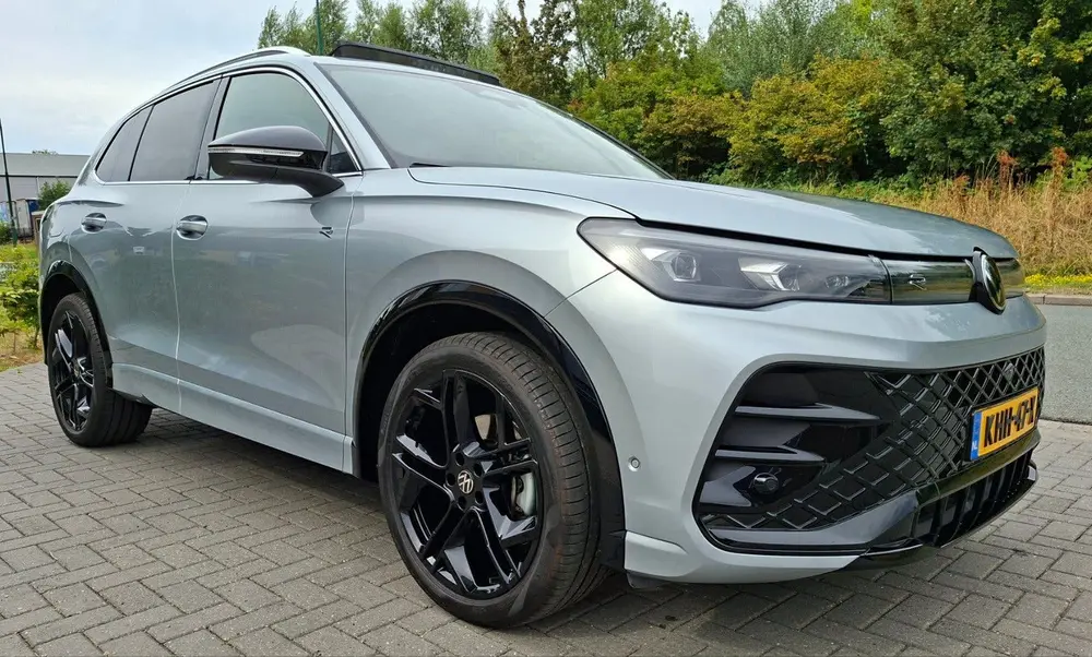 Volkswagen Tiguan 1.5 Etsi R-Line Dsg-7 Pano IQ Trekhaak 36 uit 2025, foto 6