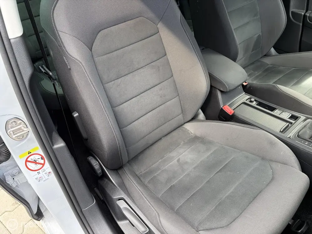Volkswagen Golf 1.0 TSI Comfortline Business uit 2019, foto 13