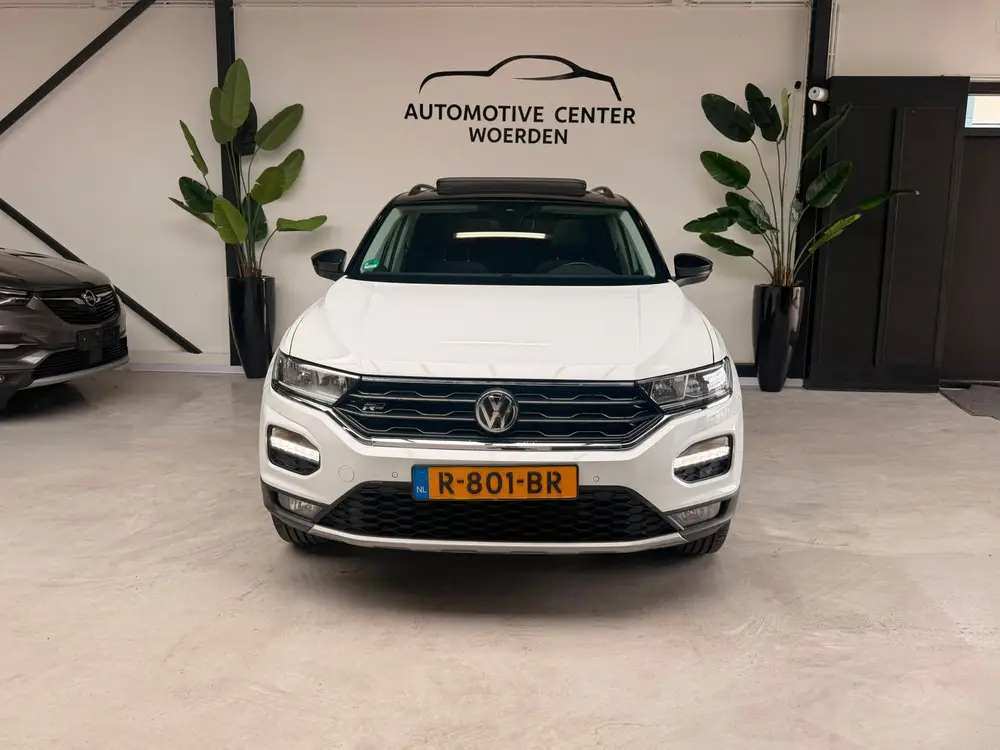Volkswagen T-Roc 1.5 TSI DSG R-LINE 150PK PANO|SIDE ASSIST|B uit 2019, foto 2