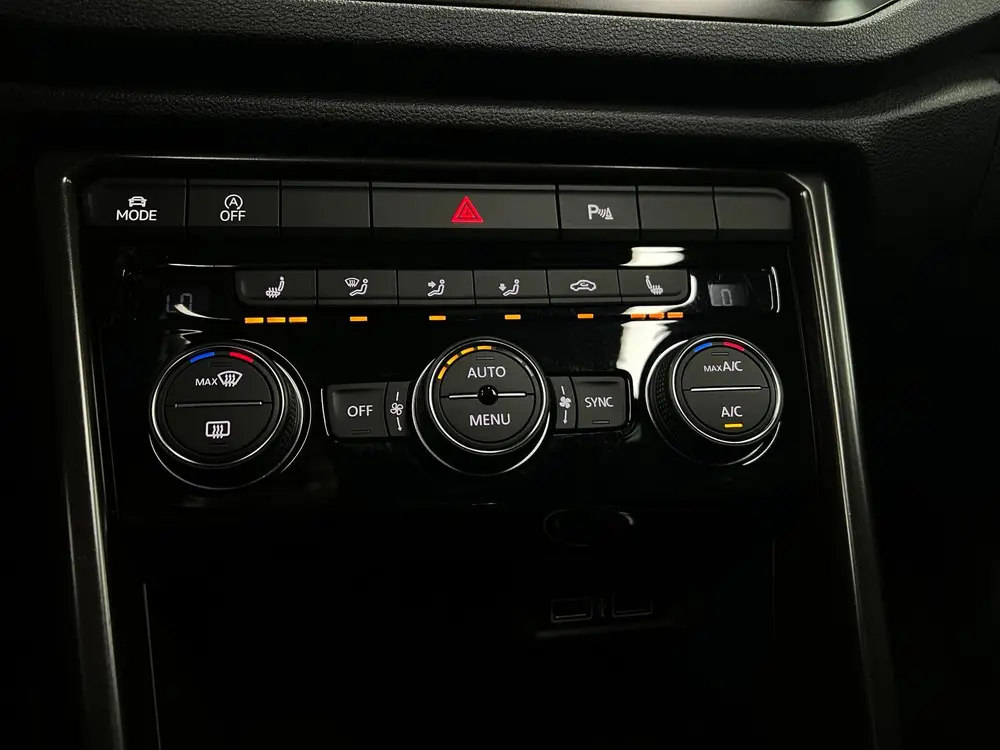 Volkswagen T-Roc 1.5 TSI Elek.koffer|Camera | Virtual | Pano uit 2019, foto 17