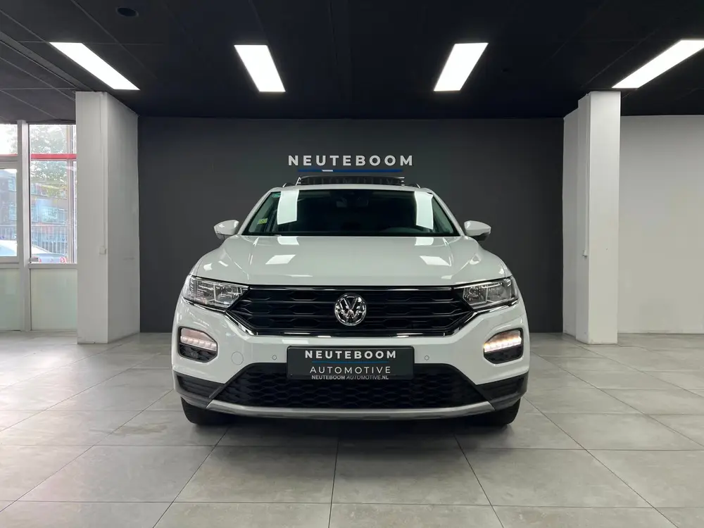 Volkswagen T-Roc 1.5 TSI Elek.koffer|Camera | Virtual | Pano uit 2019, foto 2