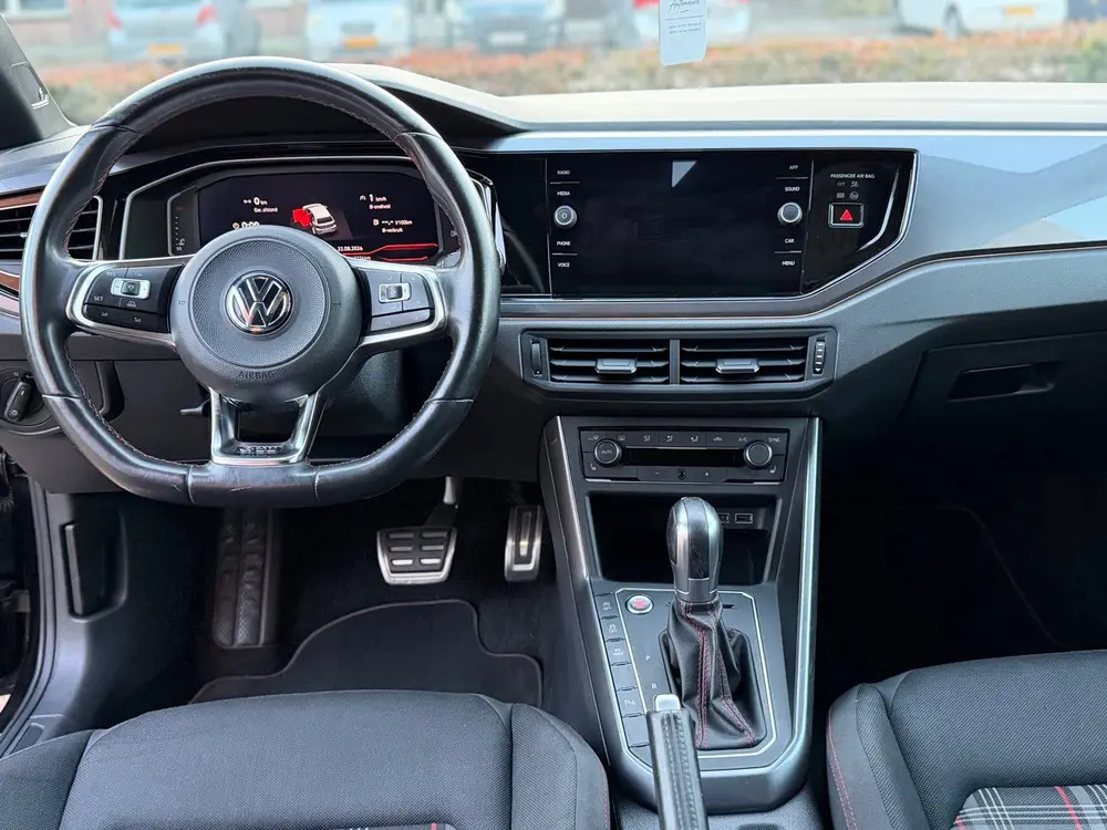 Volkswagen Polo 2.0 TSI 200pk 6-DSG 2019 PANO Etc uit 2019, foto 11