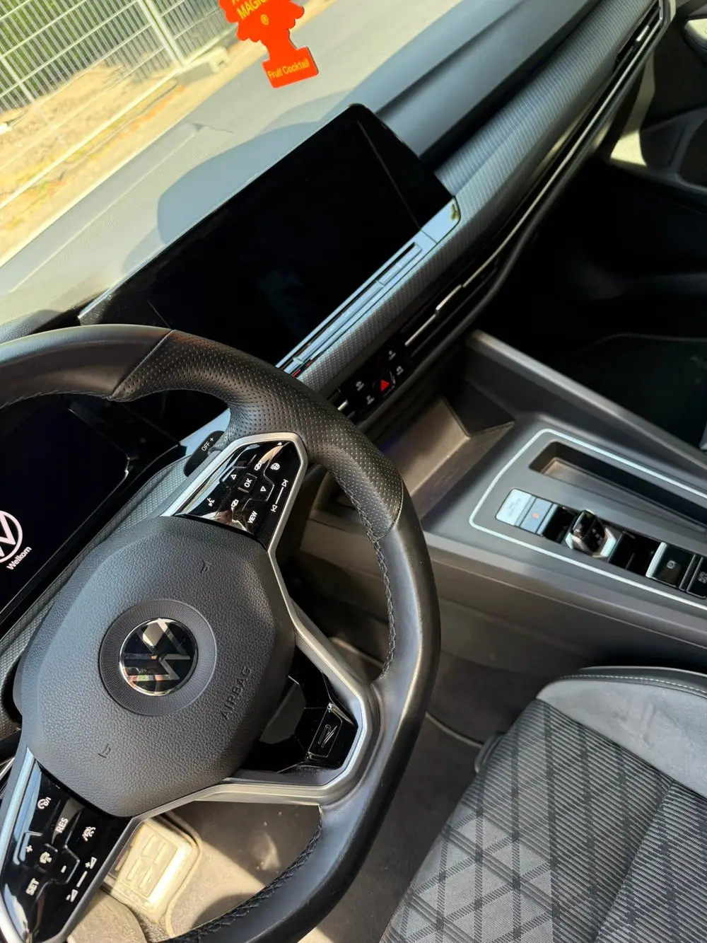 Volkswagen Golf 1.5 Etsi 150pk 7-DSG 2021 R-Line Panoramadak uit 2021, foto 18
