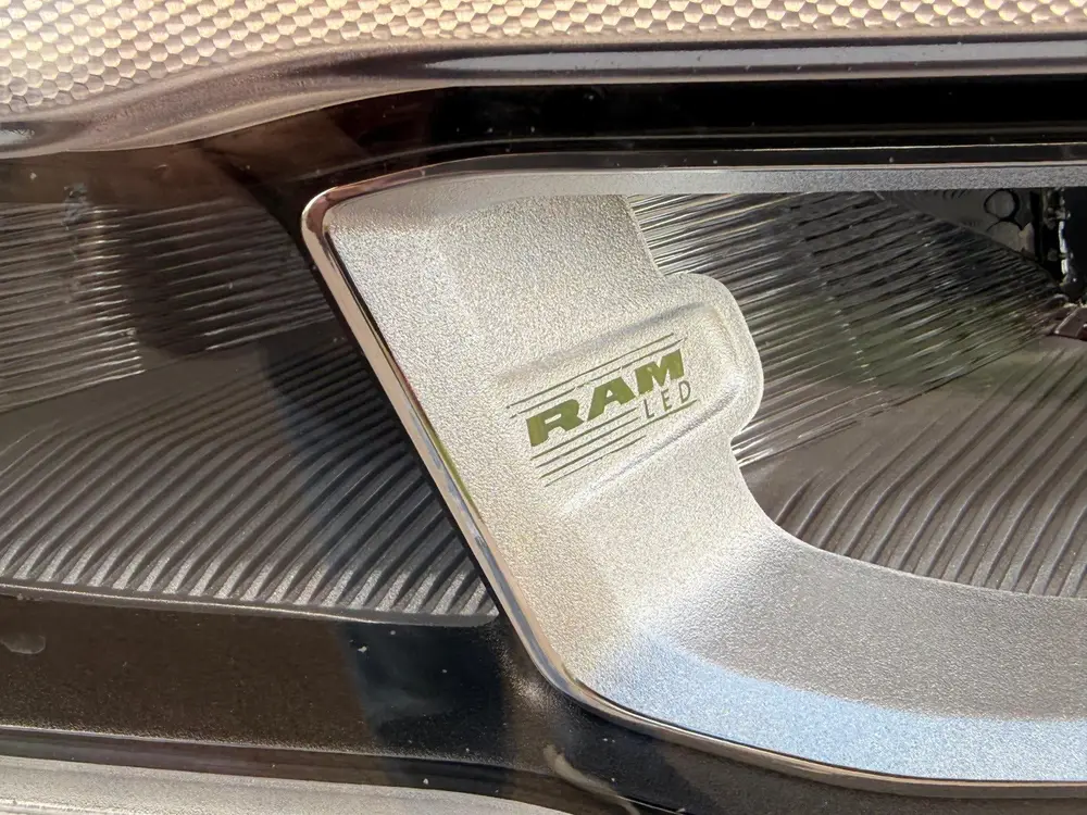 Dodge Ram 1500 5.7 HEMI V8 4x4 Crew Cab Big Horn CUSTOM COPP uit 2019, foto 9