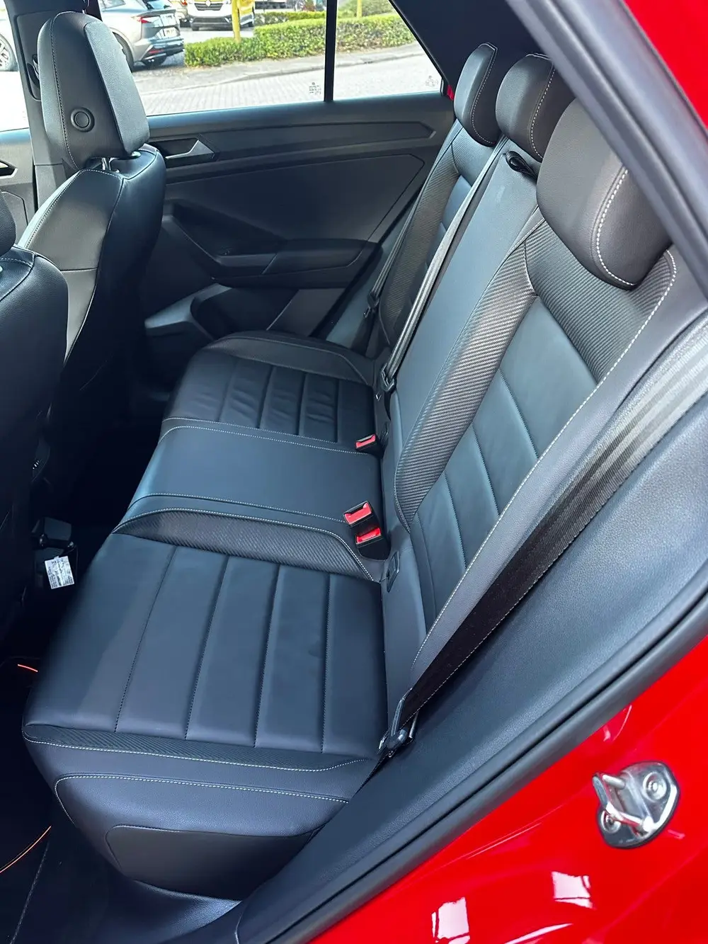 Volkswagen T-Roc 2.0 TSI 300pk 4Motion 7-DSG NAP Akra pano uit 2019, foto 6
