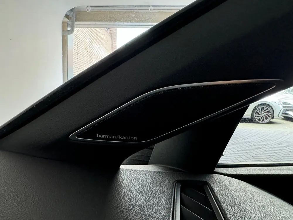 Volkswagen Golf 2.0 TSI GTI Pano|HuD|H/K|Keyless|Camera|Sfee uit 2023, foto 16