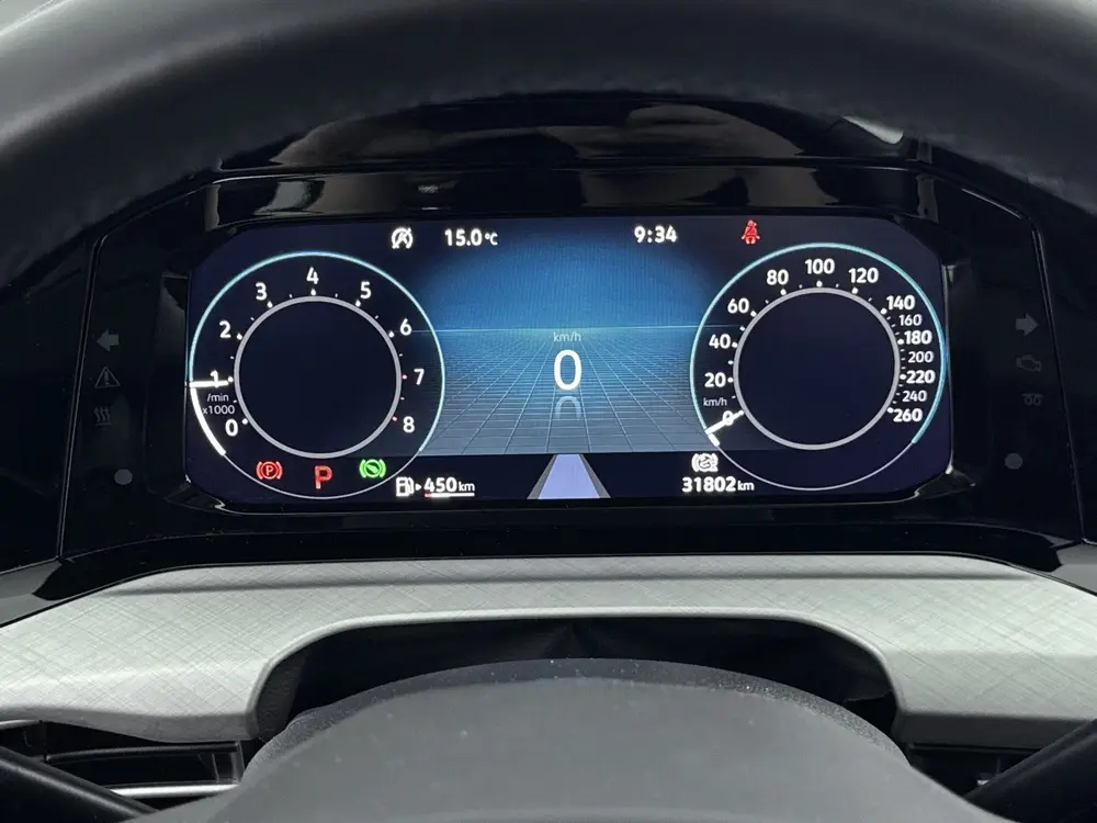 Volkswagen Golf 1.5 eTSI Active // APPLE CARPLAY // PDC V+ uit 2023, foto 19