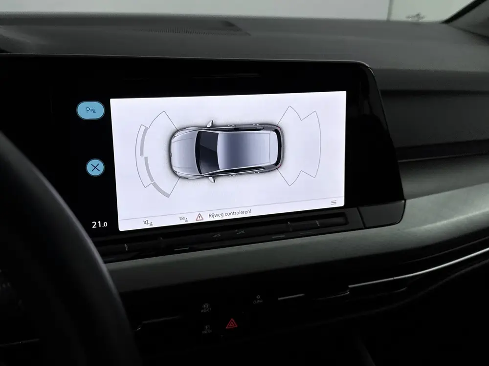 Volkswagen Golf 1.5 eTSI Active // APPLE CARPLAY // PDC V+ uit 2023, foto 6