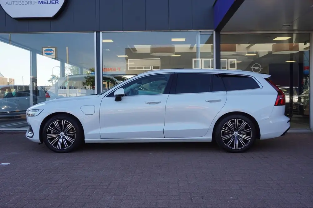 Volvo V60 2.0 T6 Recharge AWD Inscription Automaat | Panodak uit 2021, foto 2