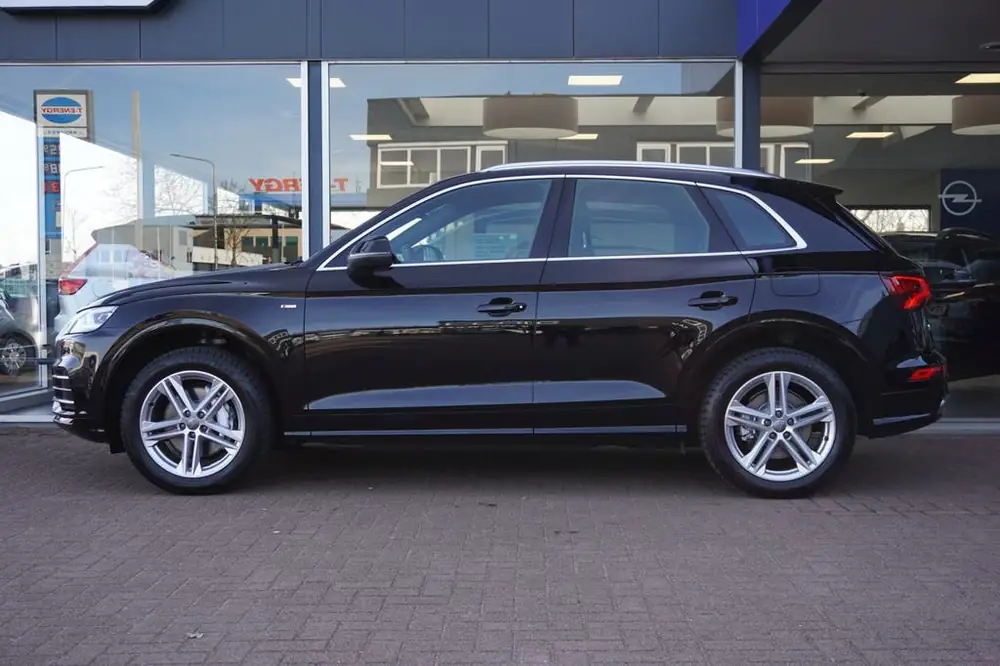 Audi Q5 50 TFSI e quattro S edition Automaat | Navigatie | A uit 2020, foto 2