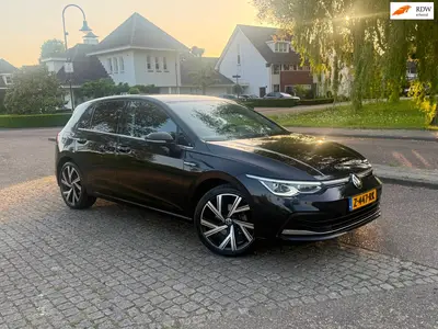 Volkswagen Golf 1.5 eTSI Style/HK/IQ/Keyless/Blis/Memory/Cam uit 2023