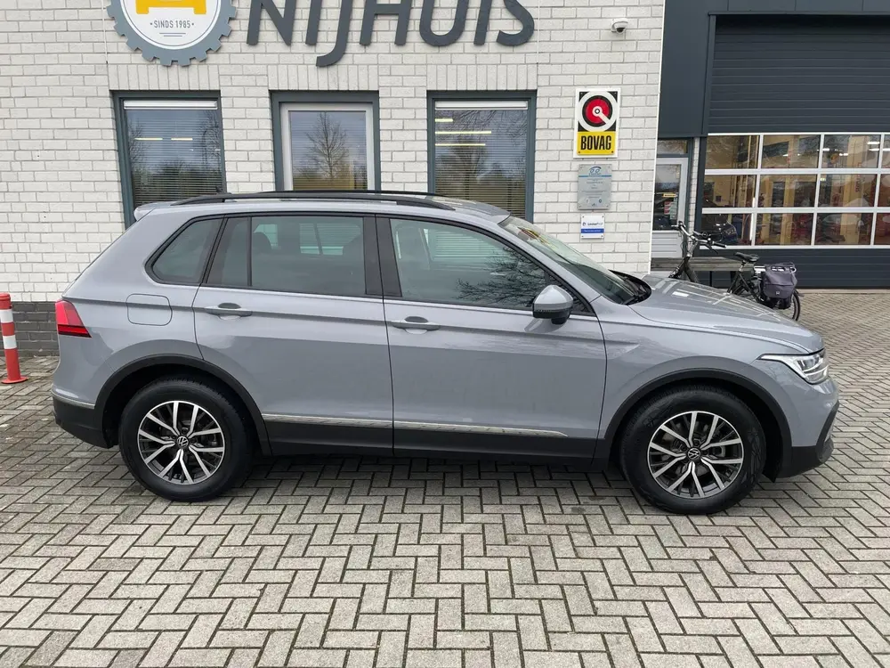 Volkswagen Tiguan 1.5 TSI Life / Carplay / Add. Cruise / Cli uit 2021, foto 2