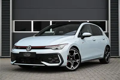Volkswagen Golf 2.0 TSI GTI 265 PK 8.5 / PANO / CRYSTAL ICE uit 2024