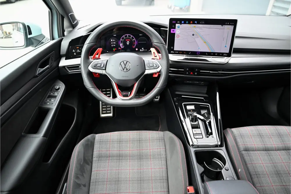 Volkswagen Golf 2.0 TSI GTI 265 PK 8.5 / PANO / CRYSTAL ICE uit 2024, foto 4