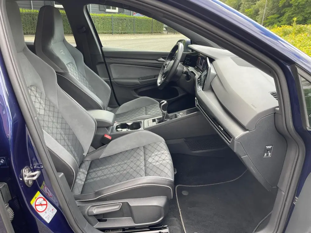 Volkswagen Golf 1.5 TSI R-Line Virtual Camra IQ Light Matrix uit 2021, foto 15