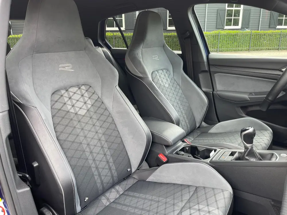 Volkswagen Golf 1.5 TSI R-Line Virtual Camra IQ Light Matrix uit 2021, foto 4