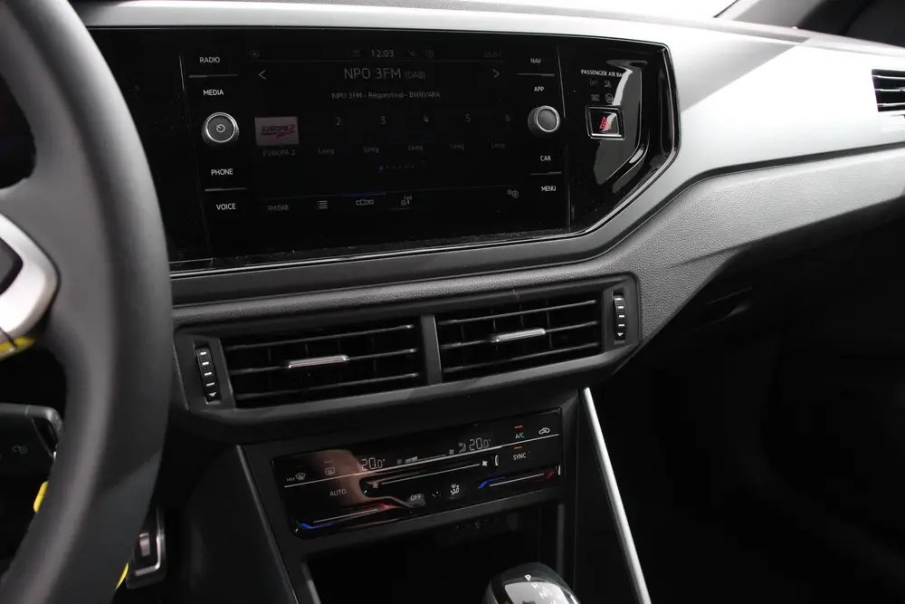Volkswagen Polo 1.0 TSI DSG R-Line Panorama dak Navigatie Ap uit 2024, foto 13