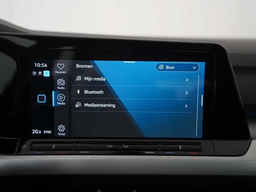 Volkswagen Golf 1.5 eTSI Life DSG | Schuifdak | Camera | Zon uit 2023, foto 17