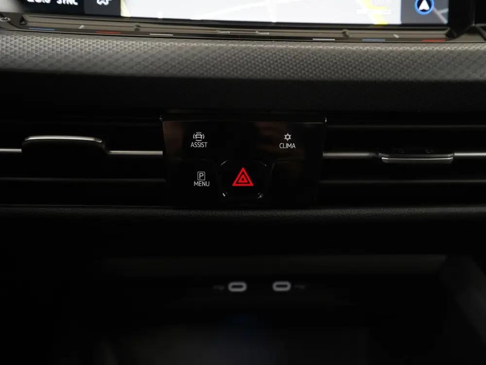Volkswagen Golf 1.0 eTSI Active DSG | Camera | Stoel & Stuur uit 2023, foto 12