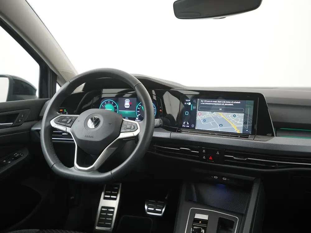 Volkswagen Golf 1.0 eTSI Active DSG | Camera | Stoel & Stuur uit 2023, foto 6