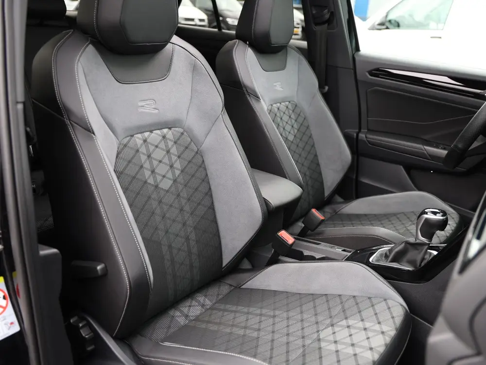 Volkswagen T-Roc 1.5 TSI R-Line Business 150pk DSG | Black S uit 2023, foto 8