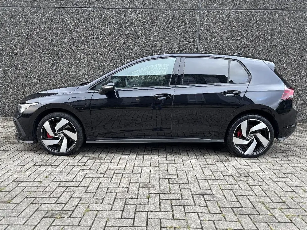 Volkswagen Golf 1.4 GTE Ehybrid 245pk DSG 2022 Zwart uit 2022, foto 2