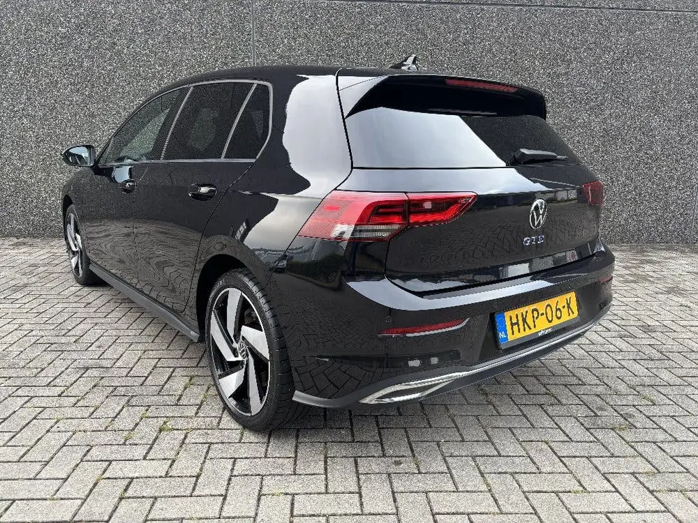 Volkswagen Golf 1.4 GTE Ehybrid 245pk DSG 2022 Zwart uit 2022, foto 3