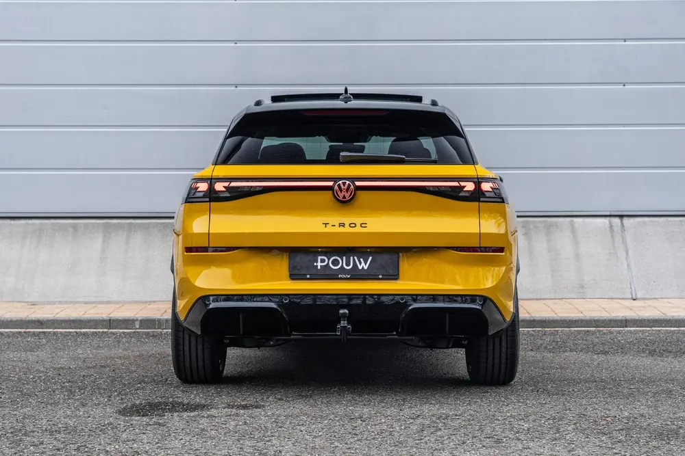 Volkswagen T-Roc 1.5 eTSI 150pk DSG R-Line First Edition | P uit 2026, foto 9