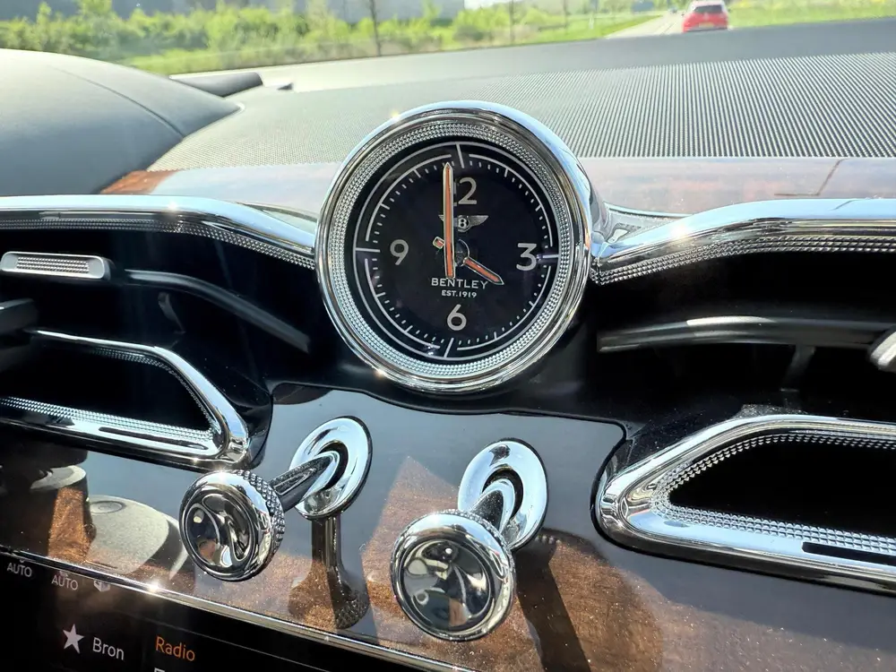 Bentley Bentayga 4.0 V8 First Edition uit 2021, foto 17