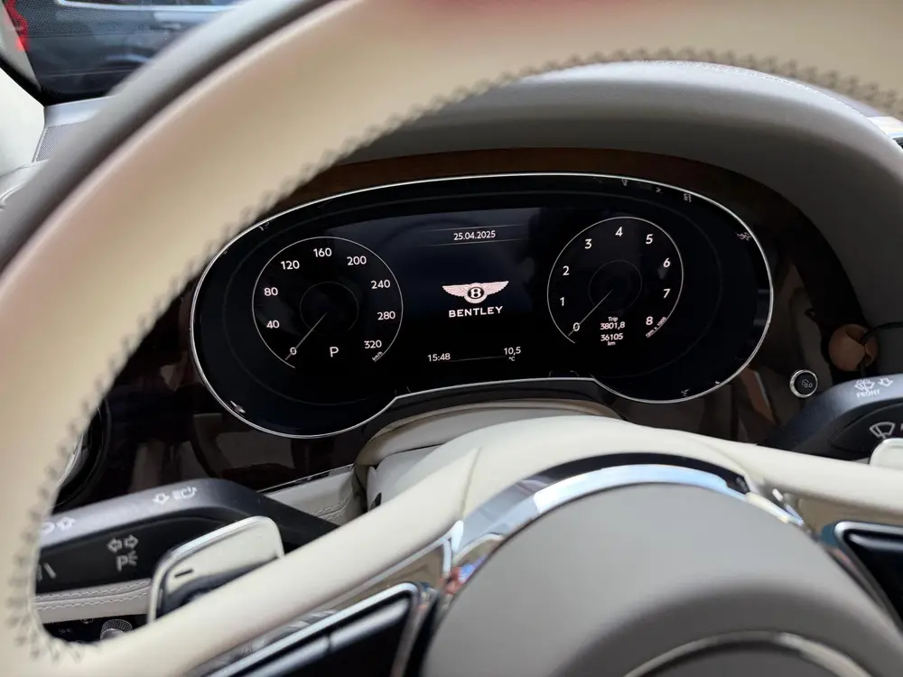 Bentley Bentayga 4.0 V8 First Edition uit 2021, foto 18